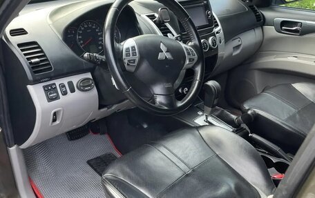 Mitsubishi Pajero Sport II рестайлинг, 2014 год, 1 900 000 рублей, 9 фотография