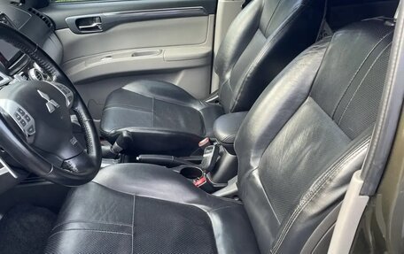 Mitsubishi Pajero Sport II рестайлинг, 2014 год, 1 900 000 рублей, 7 фотография