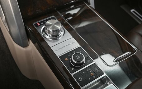 Land Rover Range Rover IV рестайлинг, 2015 год, 4 680 000 рублей, 13 фотография