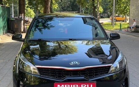 KIA Rio IV, 2020 год, 1 840 000 рублей, 1 фотография