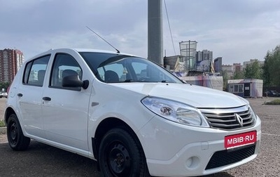 Renault Sandero I, 2013 год, 560 000 рублей, 1 фотография