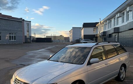 Nissan Avenir II, 2002 год, 250 000 рублей, 2 фотография