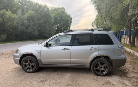 Mitsubishi Outlander III рестайлинг 3, 2003 год, 295 000 рублей, 6 фотография