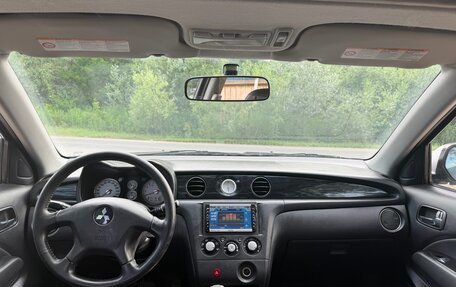Mitsubishi Outlander III рестайлинг 3, 2003 год, 295 000 рублей, 10 фотография