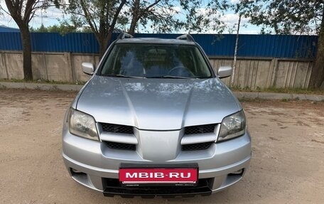 Mitsubishi Outlander III рестайлинг 3, 2003 год, 295 000 рублей, 2 фотография