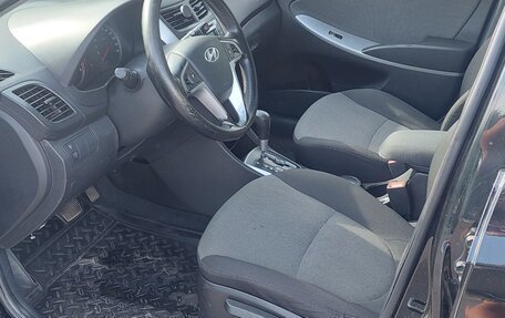 Hyundai Solaris II рестайлинг, 2013 год, 850 000 рублей, 10 фотография