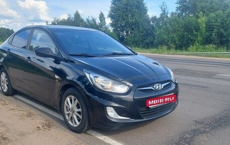 Hyundai Solaris II рестайлинг, 2013 год, 850 000 рублей, 4 фотография