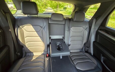 Volkswagen Touareg III, 2018 год, 4 900 000 рублей, 3 фотография
