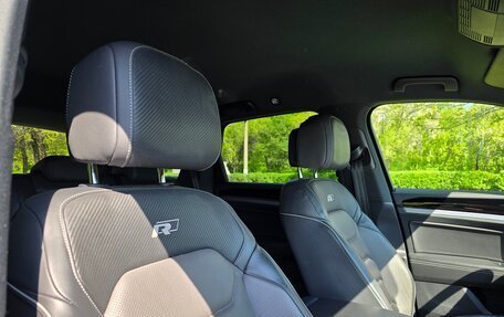 Volkswagen Touareg III, 2018 год, 4 900 000 рублей, 7 фотография