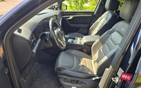 Volkswagen Touareg III, 2018 год, 4 900 000 рублей, 9 фотография