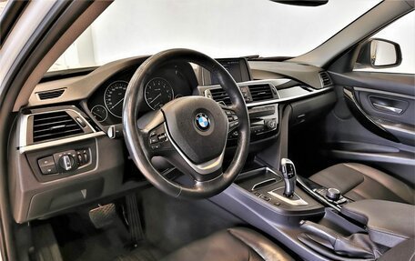 BMW 3 серия, 2018 год, 1 855 000 рублей, 12 фотография