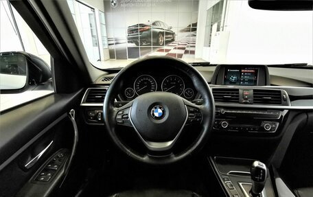 BMW 3 серия, 2018 год, 1 855 000 рублей, 14 фотография