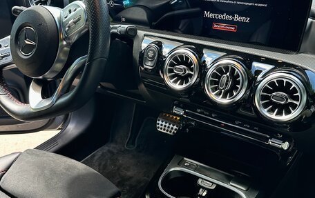 Mercedes-Benz CLA, 2021 год, 3 900 000 рублей, 11 фотография