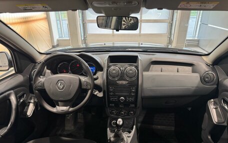 Renault Duster I рестайлинг, 2017 год, 999 000 рублей, 17 фотография
