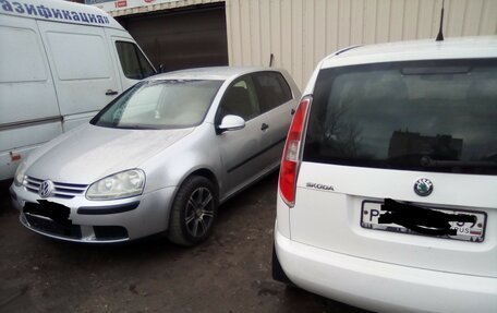 Volkswagen Golf V, 2004 год, 460 000 рублей, 2 фотография