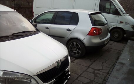 Volkswagen Golf V, 2004 год, 460 000 рублей, 3 фотография