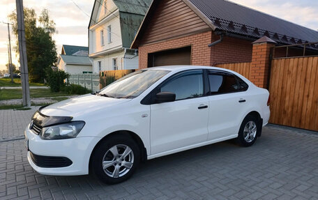 Volkswagen Polo VI (EU Market), 2013 год, 700 000 рублей, 2 фотография