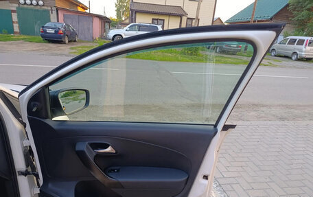 Volkswagen Polo VI (EU Market), 2013 год, 700 000 рублей, 13 фотография