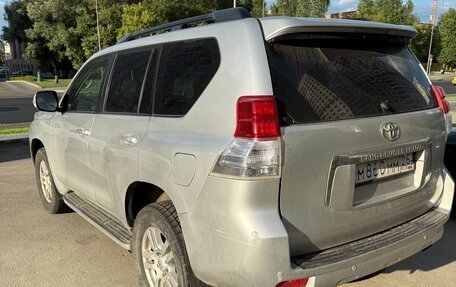 Toyota Land Cruiser Prado 150 рестайлинг 2, 2010 год, 2 200 000 рублей, 4 фотография