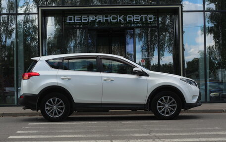 Toyota RAV4, 2013 год, 1 790 000 рублей, 4 фотография