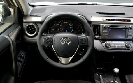 Toyota RAV4, 2013 год, 1 790 000 рублей, 8 фотография
