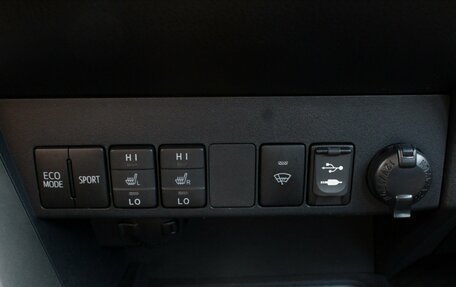 Toyota RAV4, 2013 год, 1 790 000 рублей, 20 фотография