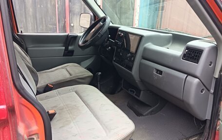 Volkswagen Transporter T4, 1993 год, 580 000 рублей, 2 фотография