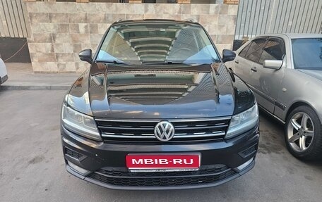 Volkswagen Tiguan II, 2017 год, 2 350 000 рублей, 1 фотография