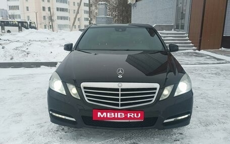 Mercedes-Benz E-Класс, 2011 год, 1 400 000 рублей, 7 фотография