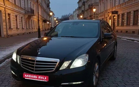Mercedes-Benz E-Класс, 2011 год, 1 400 000 рублей, 5 фотография