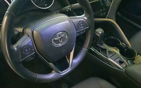 Toyota Camry, 2021 год, 2 930 000 рублей, 5 фотография