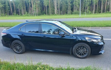 Toyota Camry, 2021 год, 2 930 000 рублей, 6 фотография