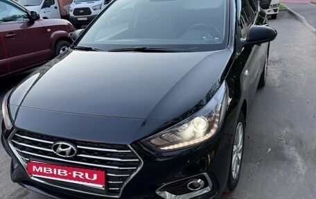 Hyundai Solaris II рестайлинг, 2018 год, 1 250 000 рублей, 2 фотография
