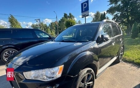 Mitsubishi Outlander III рестайлинг 3, 2010 год, 1 200 000 рублей, 2 фотография