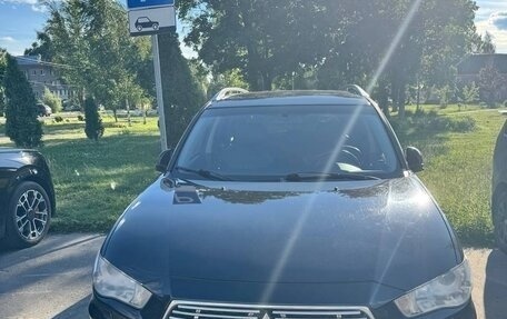 Mitsubishi Outlander III рестайлинг 3, 2010 год, 1 200 000 рублей, 8 фотография