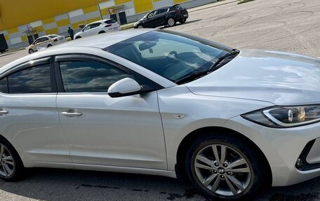 Hyundai Elantra VI рестайлинг, 2017 год, 1 950 000 рублей, 2 фотография