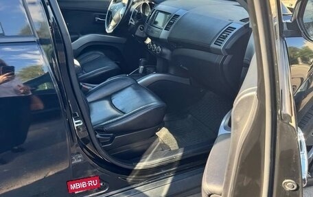 Mitsubishi Outlander III рестайлинг 3, 2010 год, 1 200 000 рублей, 15 фотография