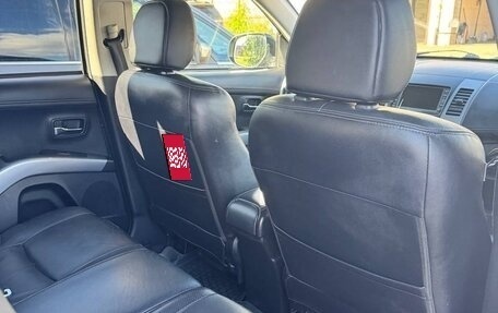 Mitsubishi Outlander III рестайлинг 3, 2010 год, 1 200 000 рублей, 17 фотография