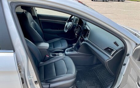 Hyundai Elantra VI рестайлинг, 2017 год, 1 950 000 рублей, 13 фотография