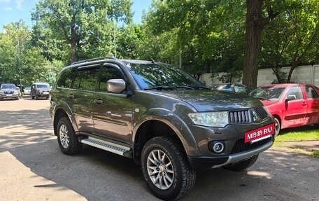 Mitsubishi Pajero Sport II рестайлинг, 2012 год, 1 850 000 рублей, 2 фотография