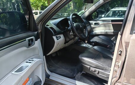 Mitsubishi Pajero Sport II рестайлинг, 2012 год, 1 850 000 рублей, 6 фотография