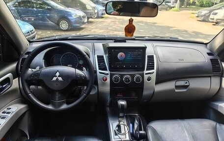 Mitsubishi Pajero Sport II рестайлинг, 2012 год, 1 850 000 рублей, 5 фотография