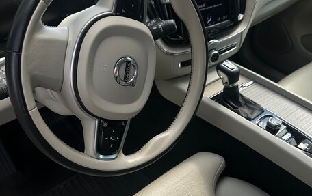 Volvo XC60 II, 2021 год, 3 700 000 рублей, 10 фотография