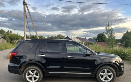 Ford Explorer VI, 2017 год, 2 550 000 рублей, 2 фотография