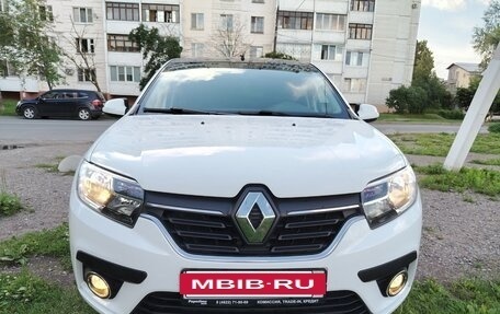 Renault Logan II, 2018 год, 999 000 рублей, 7 фотография