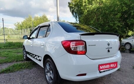 Renault Logan II, 2018 год, 999 000 рублей, 3 фотография