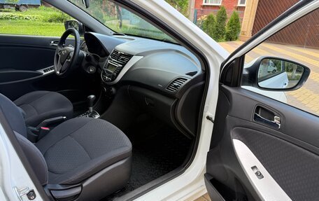 Hyundai Solaris II рестайлинг, 2013 год, 750 000 рублей, 13 фотография