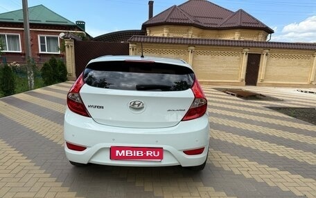 Hyundai Solaris II рестайлинг, 2013 год, 750 000 рублей, 10 фотография