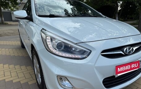 Hyundai Solaris II рестайлинг, 2013 год, 750 000 рублей, 2 фотография