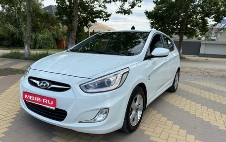 Hyundai Solaris II рестайлинг, 2013 год, 750 000 рублей, 4 фотография